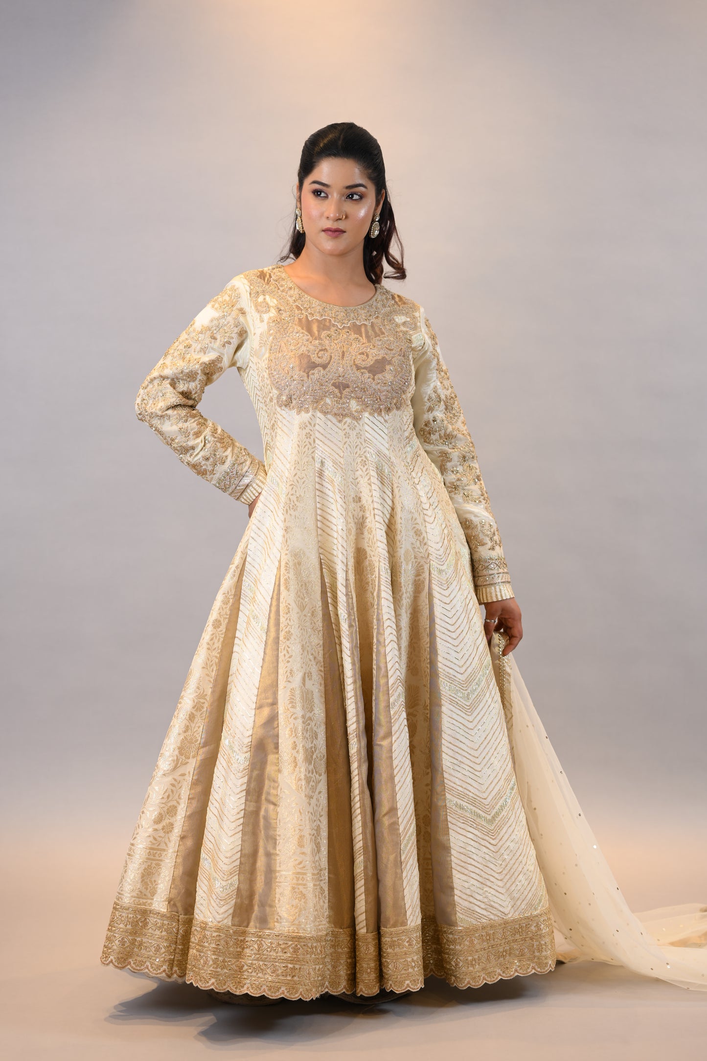 Anarkali Suit: Elegant Ivory & Gold Embroidered Floor-Length Ensemble with Dupatta