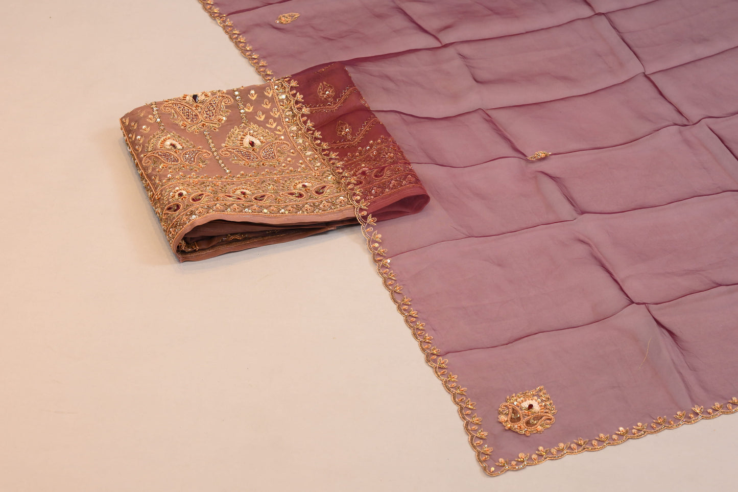 Suit Dupatta– Elegant Dusty Mauve Dupatta with Delicate Zari & Sequin Work