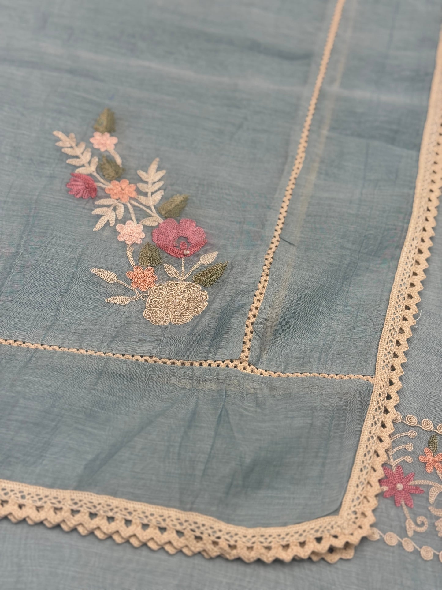 Soft Mul Cotton Floral Embroidery with Lace Border Dupatta