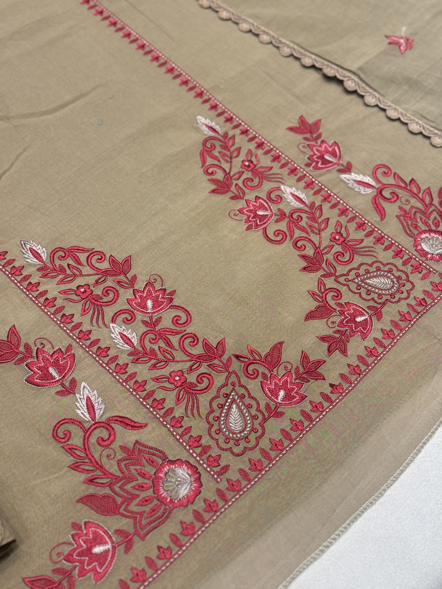 Elegant Threadwork Suit with Embroidery & Lace Border Dupatta